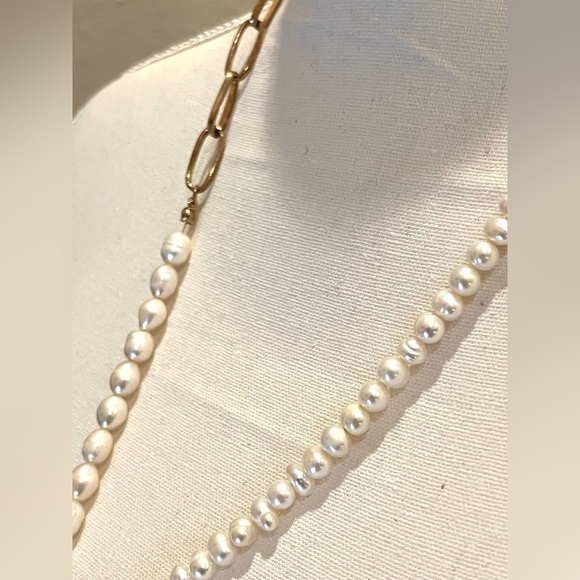 Pearl and Paperclip Chain Necklace Double Señorita Clasp GoldTone Long Lariat - Picture 4 of 15